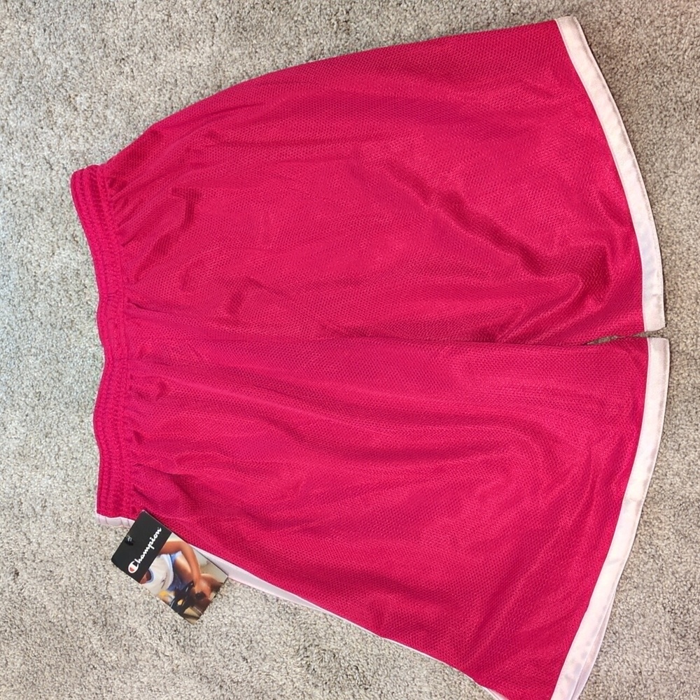 NWT Champion Red And White Mesh Shorts Size Medium - Picture 5 of 5
